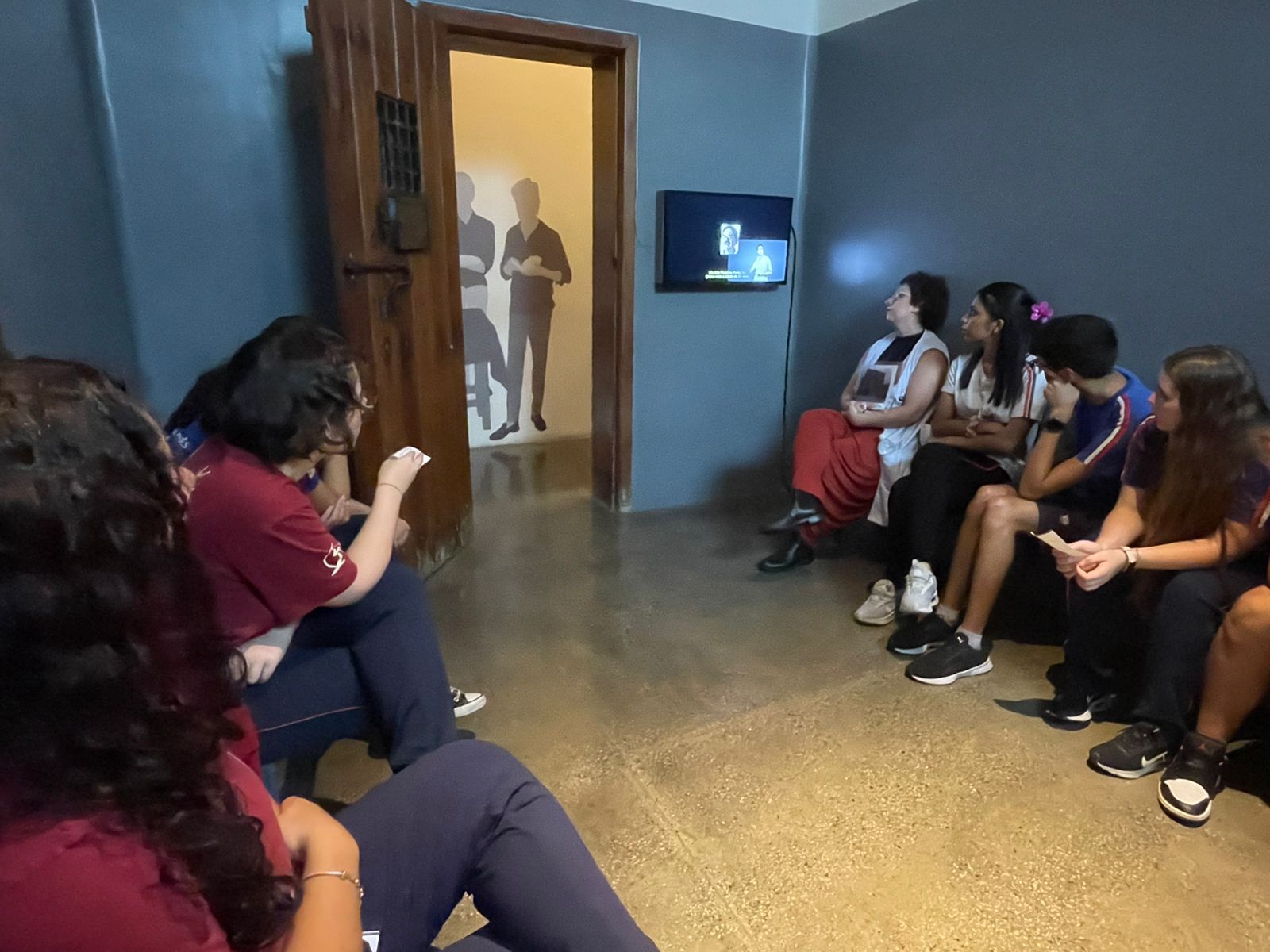 Turma da 3ª Série do Ensino Médio visita Memorial da Resistência